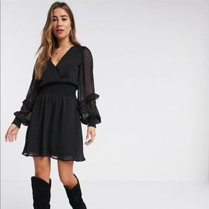 NWT Stradivarius v-neck embroidery dress in black
